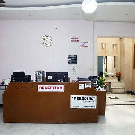 J P Residency Hotel Grander Noida Exterior foto