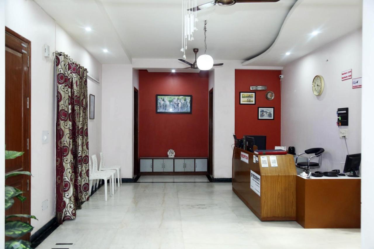 J P Residency Hotel Grander Noida Exterior foto