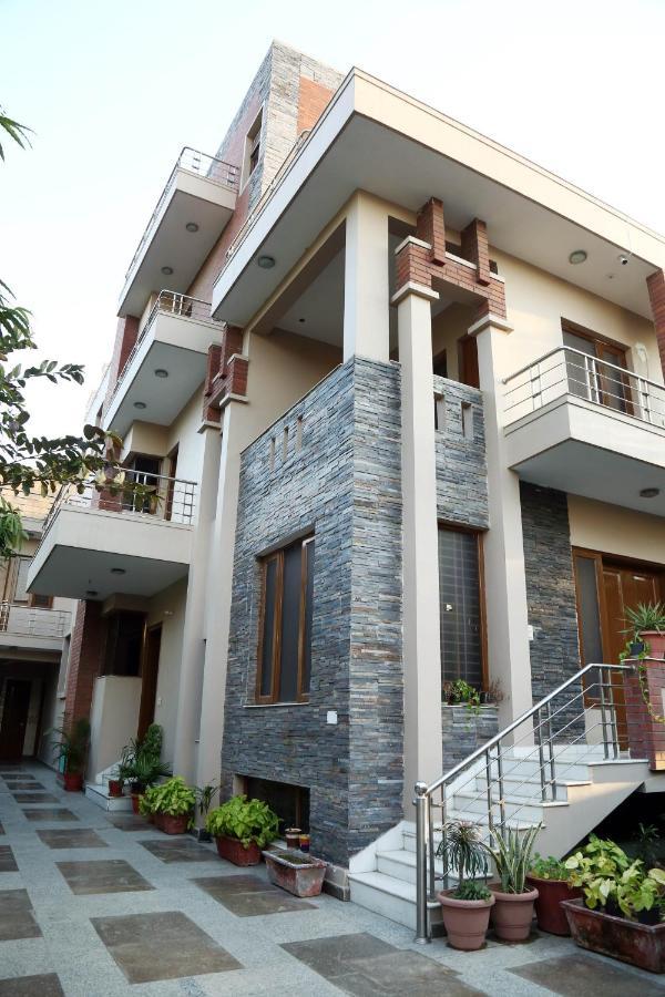 J P Residency Hotel Grander Noida Exterior foto